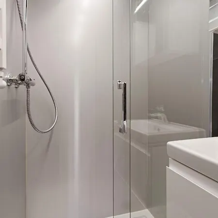 Apartamento Charming Tiny Houseboat Escape Near Amsterdam By Weltevreden Experience Kortenhoef