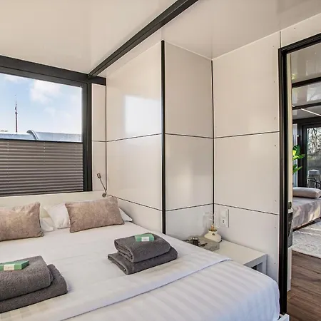 Charming Tiny Houseboat Escape Near Amsterdam Apartment *